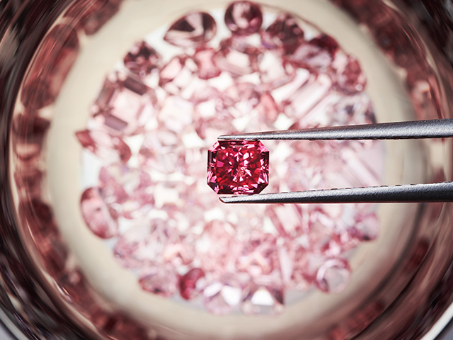 Argyle Pink Diamond 640X480