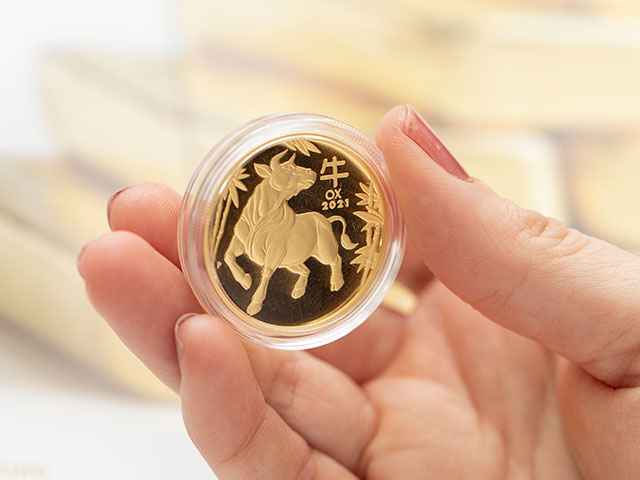 Numismatic coin