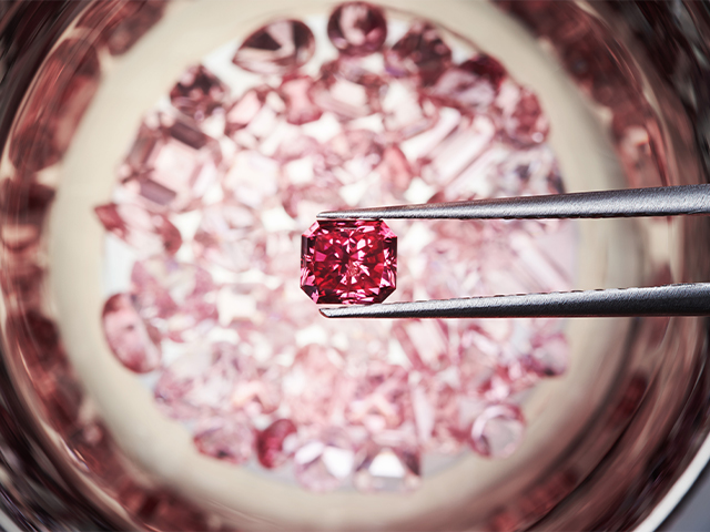 loose pink diamond media image