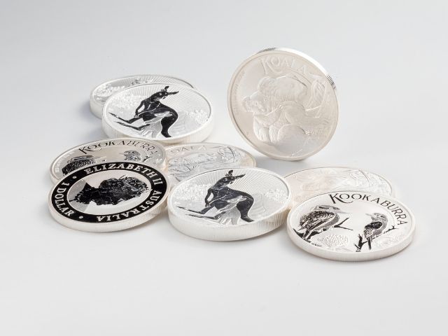 Silver bullion coins 640x480